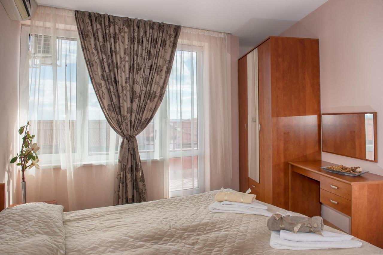 Privilege Beach Apartments Sveti Vlas Extérieur photo