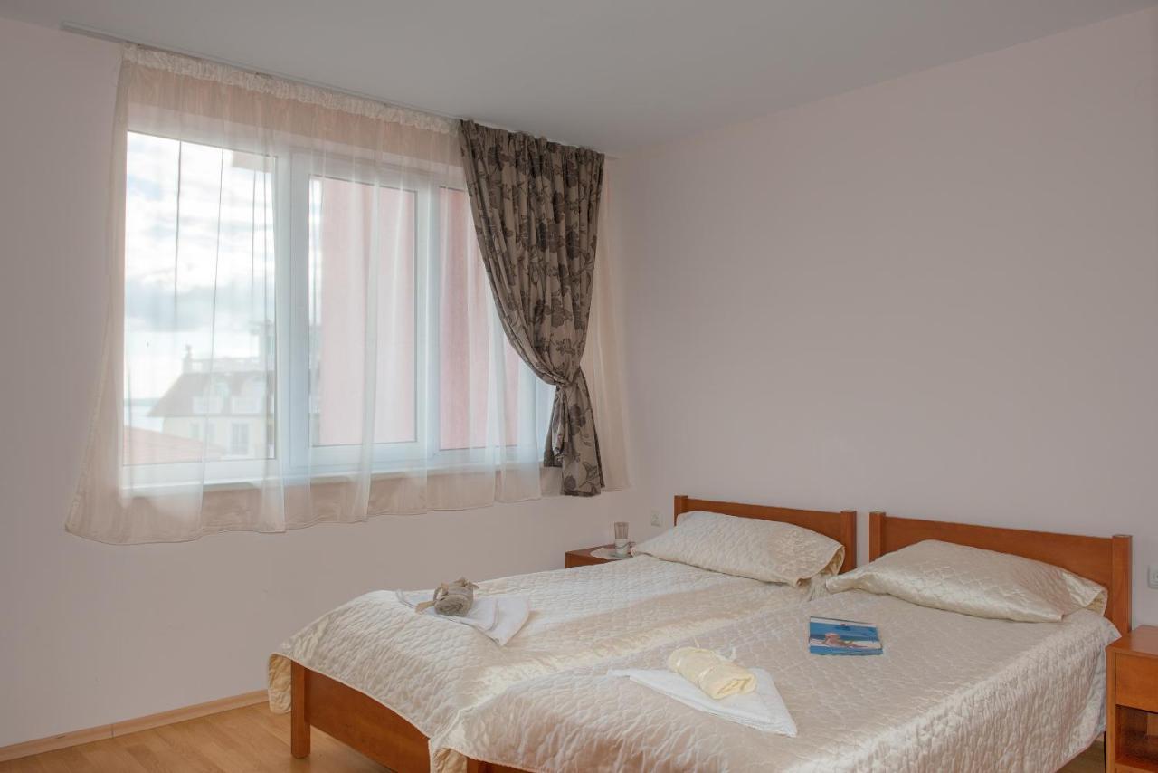 Privilege Beach Apartments Sveti Vlas Extérieur photo
