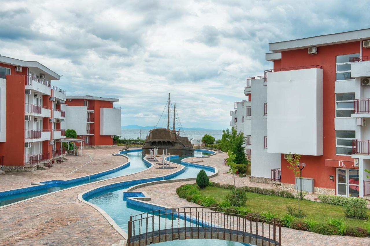 Privilege Beach Apartments Sveti Vlas Extérieur photo