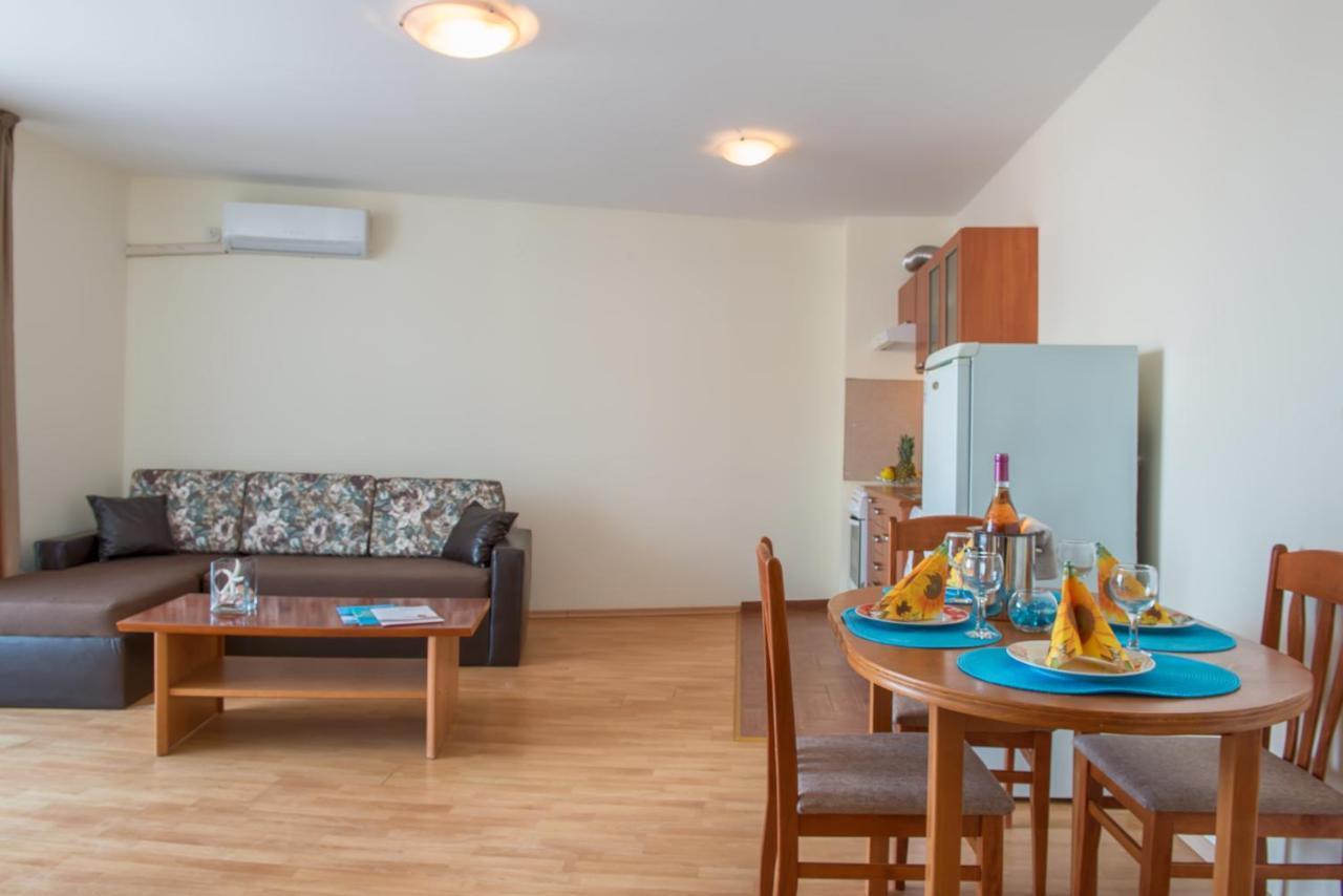 Privilege Beach Apartments Sveti Vlas Extérieur photo