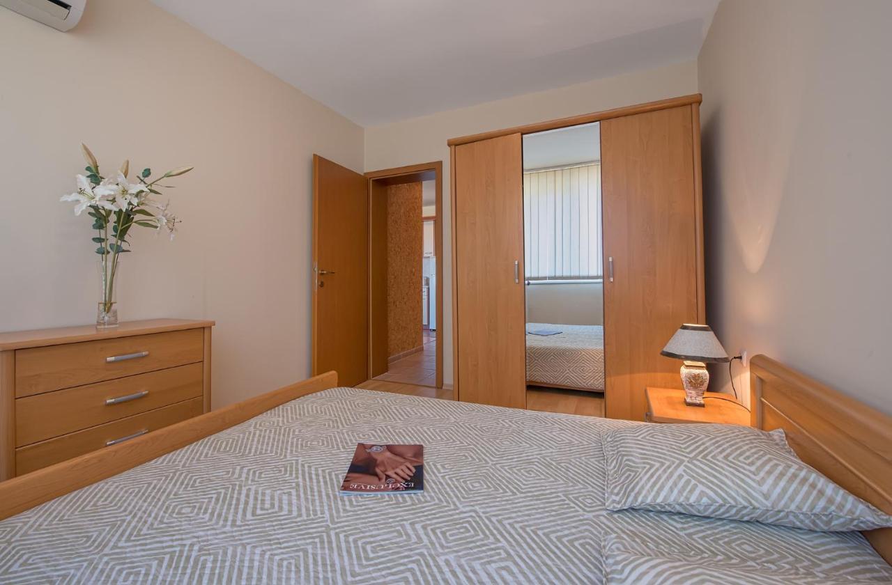 Privilege Beach Apartments Sveti Vlas Extérieur photo