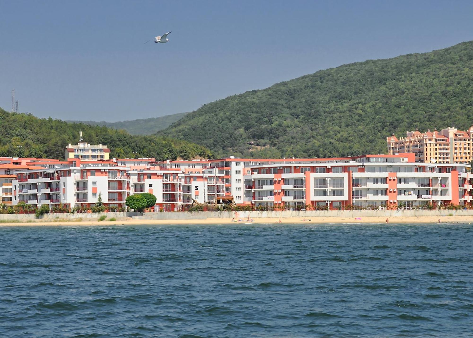Privilege Beach Apartments Sveti Vlas Extérieur photo